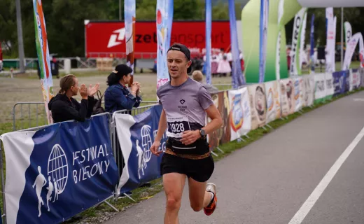 Nie pozostawili złudzeń! W tym roku Bieg Górski na 11 km należał do nich [WIDEO] - 42